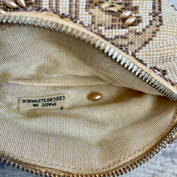 1930s Vintage Czech Glass Beaded Clutch - Picture 6 of 8